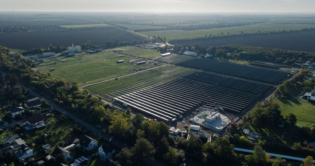 Blick aus der Vogelperspektive: Solarthermie Leipzig West, November 2024.